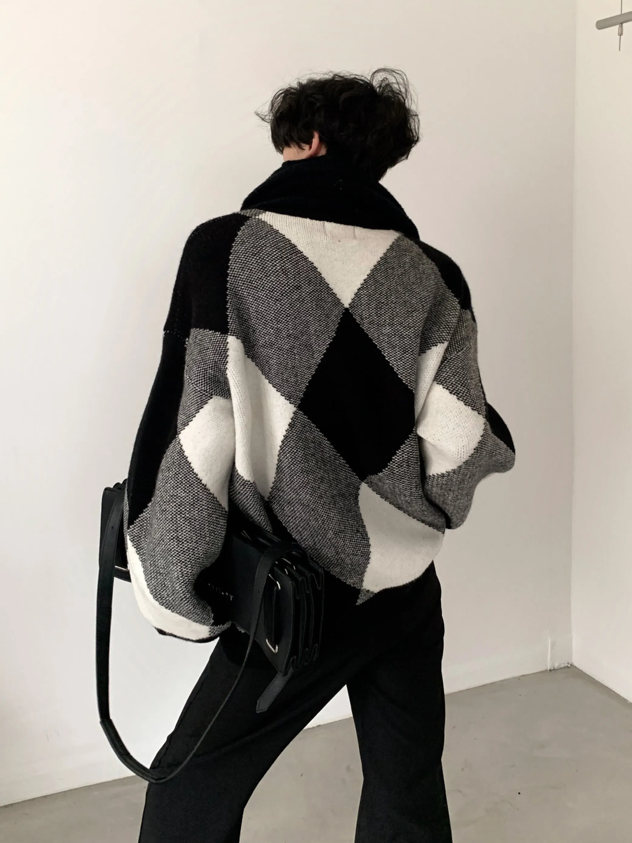 【23s November.】Black and White High-end Design Turtleneck Sweater