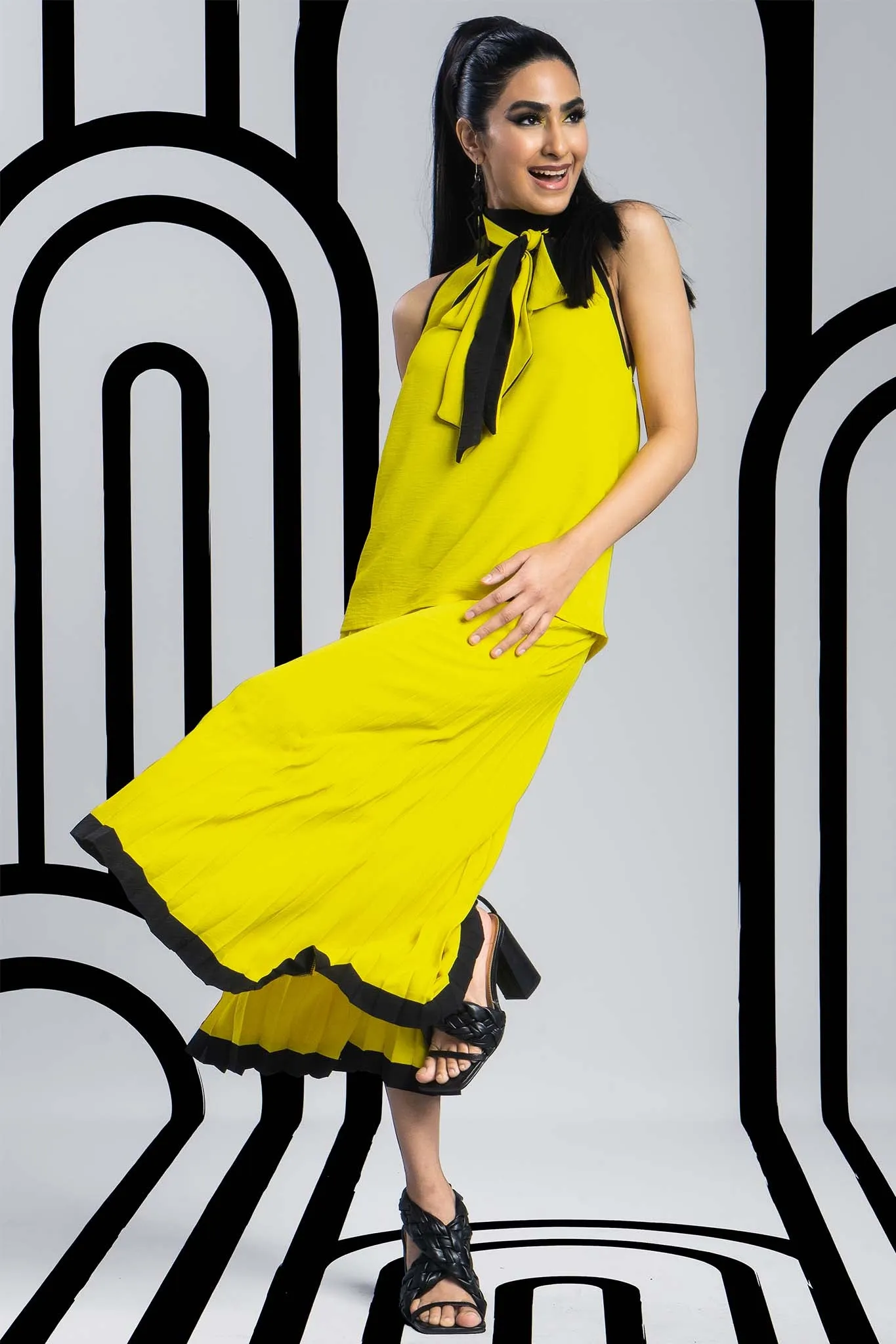 ANYA Yellow Black
