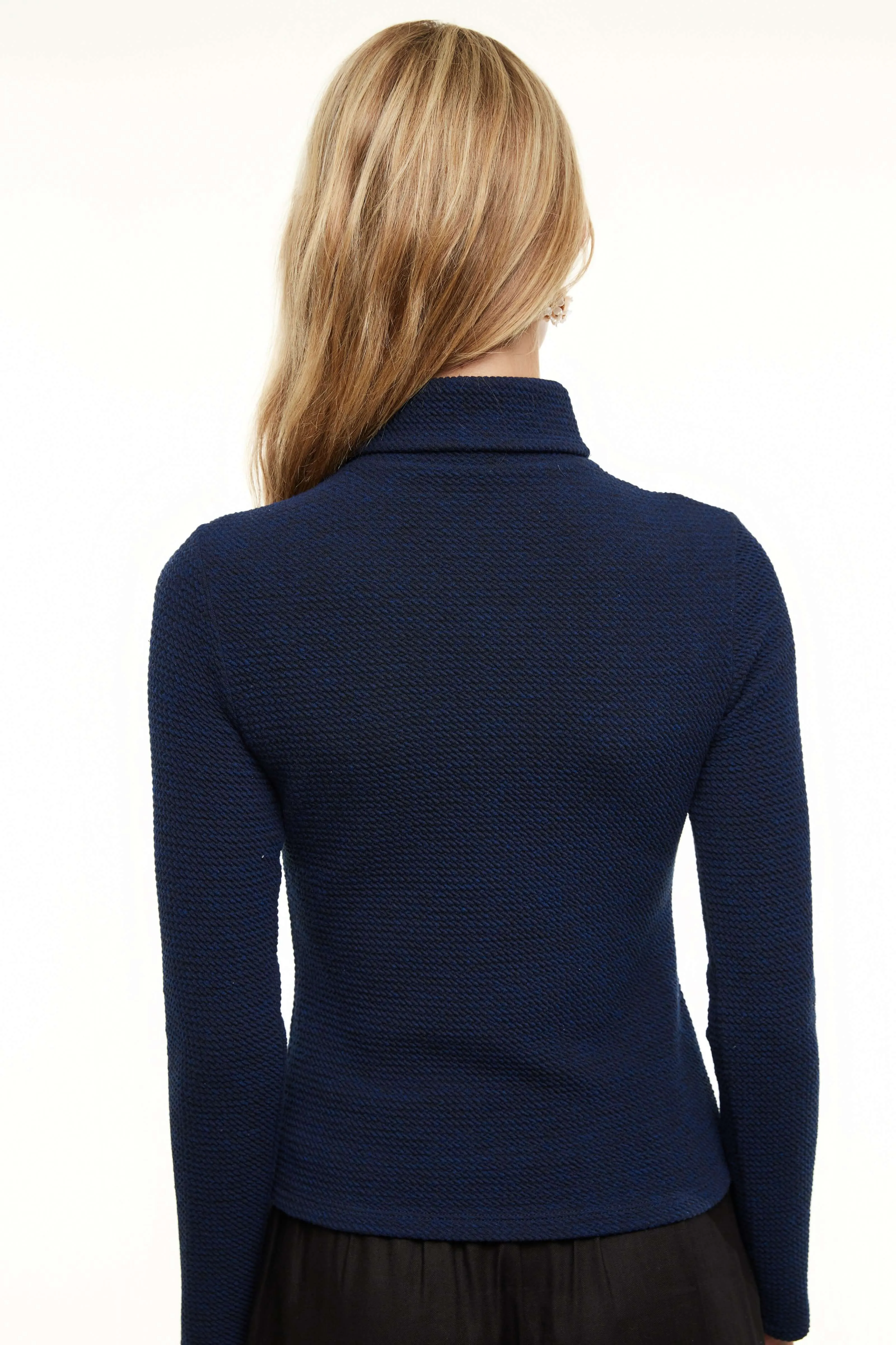 BASIC KNIT TURTLENECK