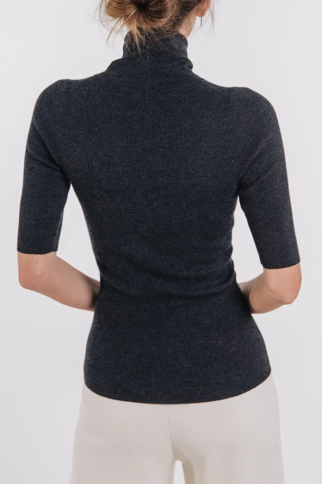 CASHMERE RIBBED ELBOW SLEEVE TURTLENECK