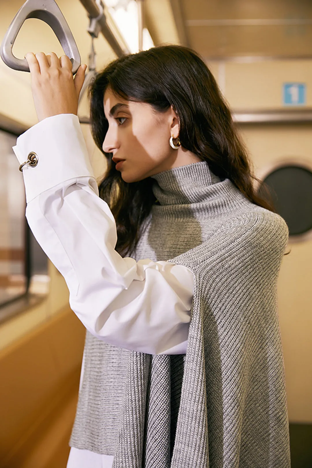 Design turtleneck sweater | Shawl turtleneck sweater | Street style gray sweater