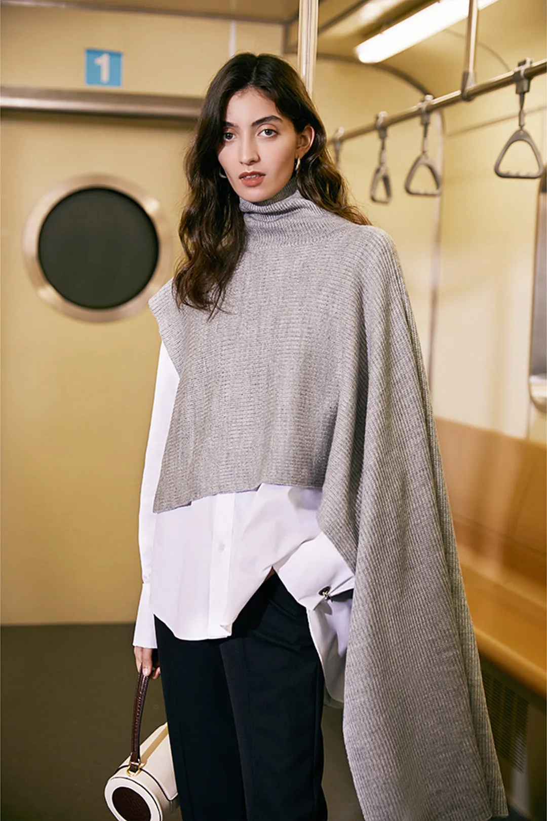 Design turtleneck sweater | Shawl turtleneck sweater | Street style gray sweater