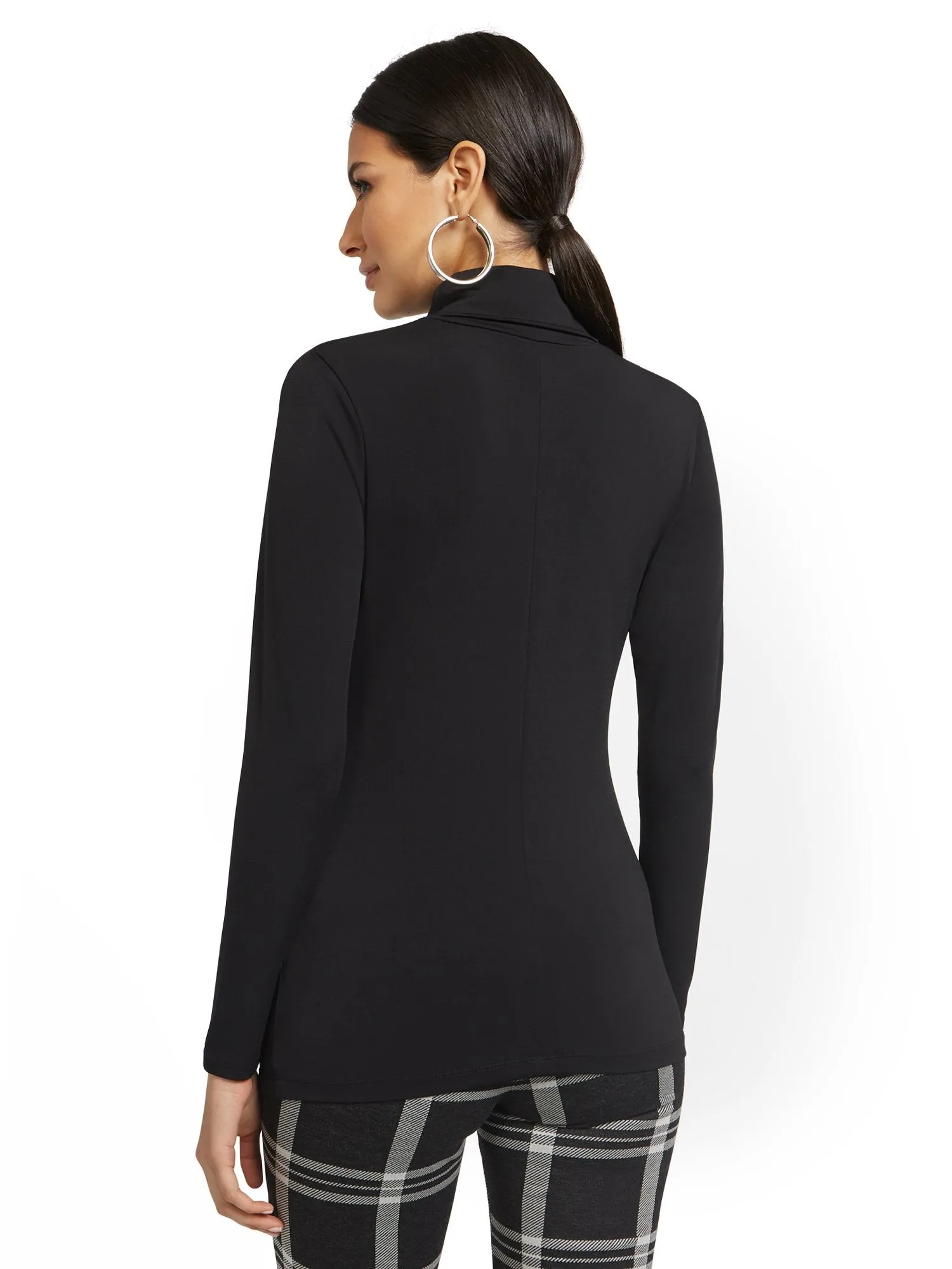 Essential Turtleneck Top
