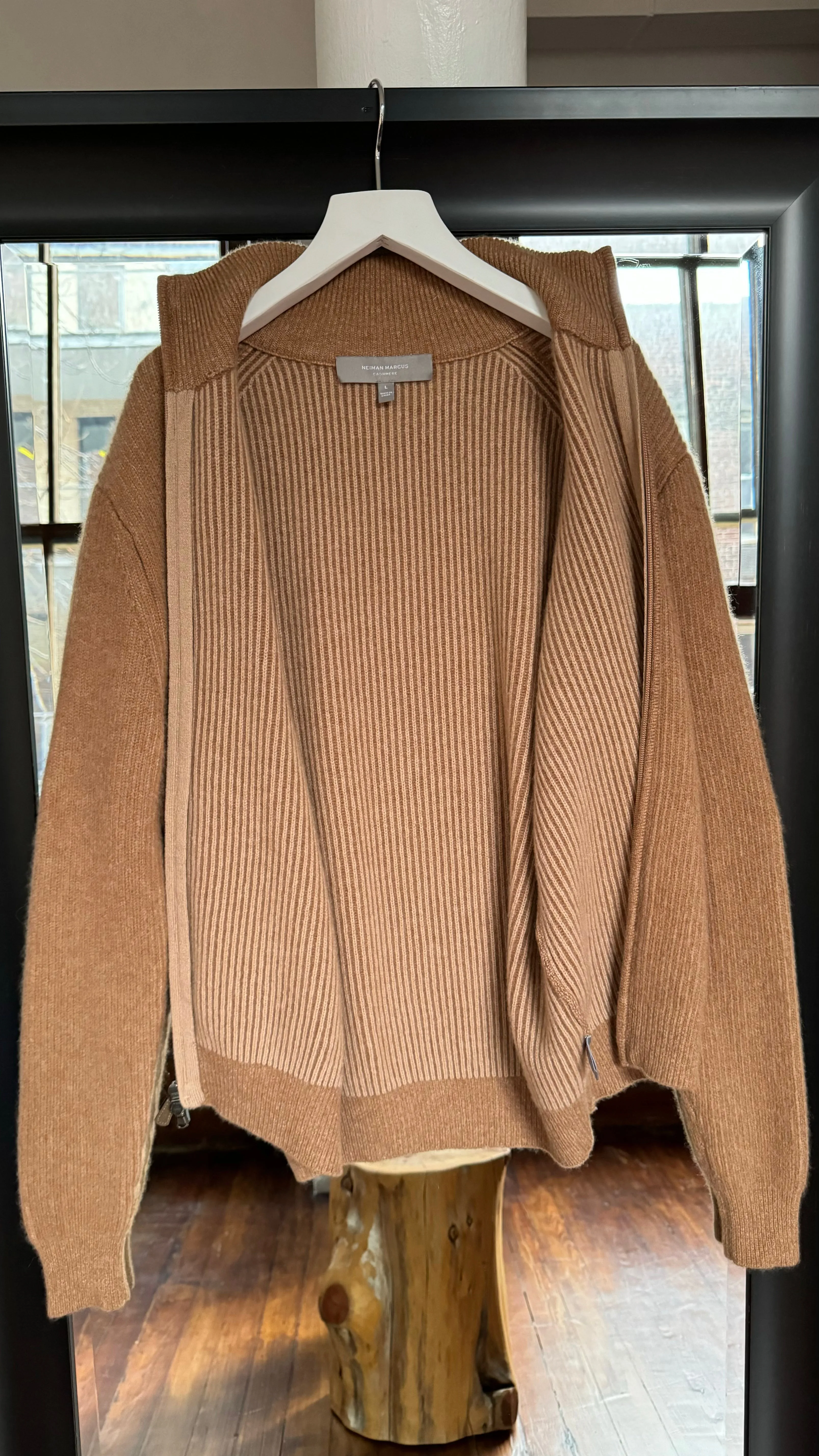 NEIMAN MARCUS Men’s Sweater