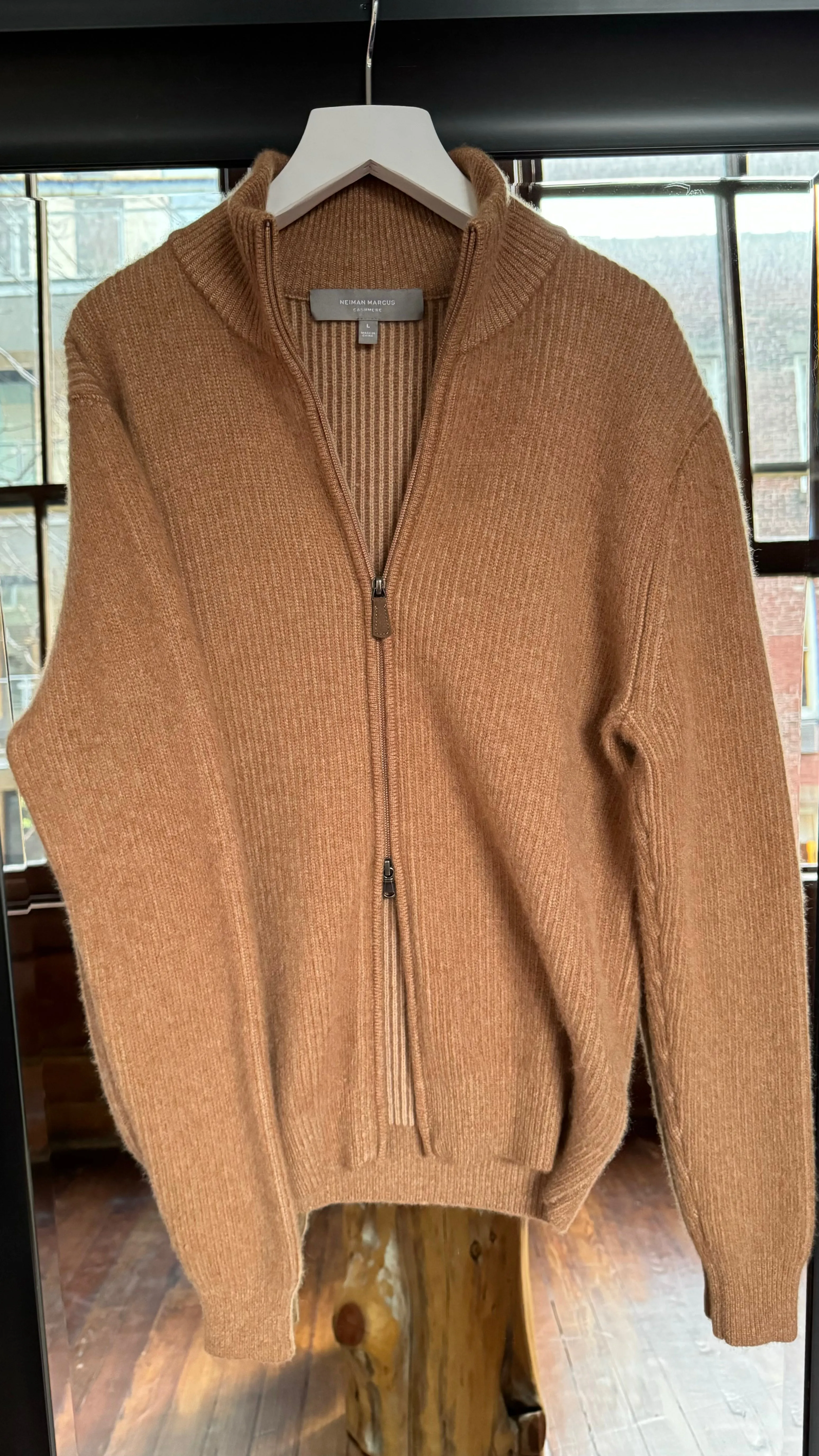 NEIMAN MARCUS Men’s Sweater