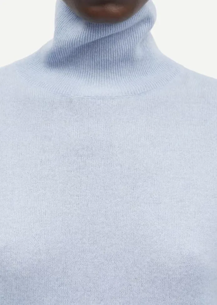 NOLA TURTLENECK | PEARL BLUE