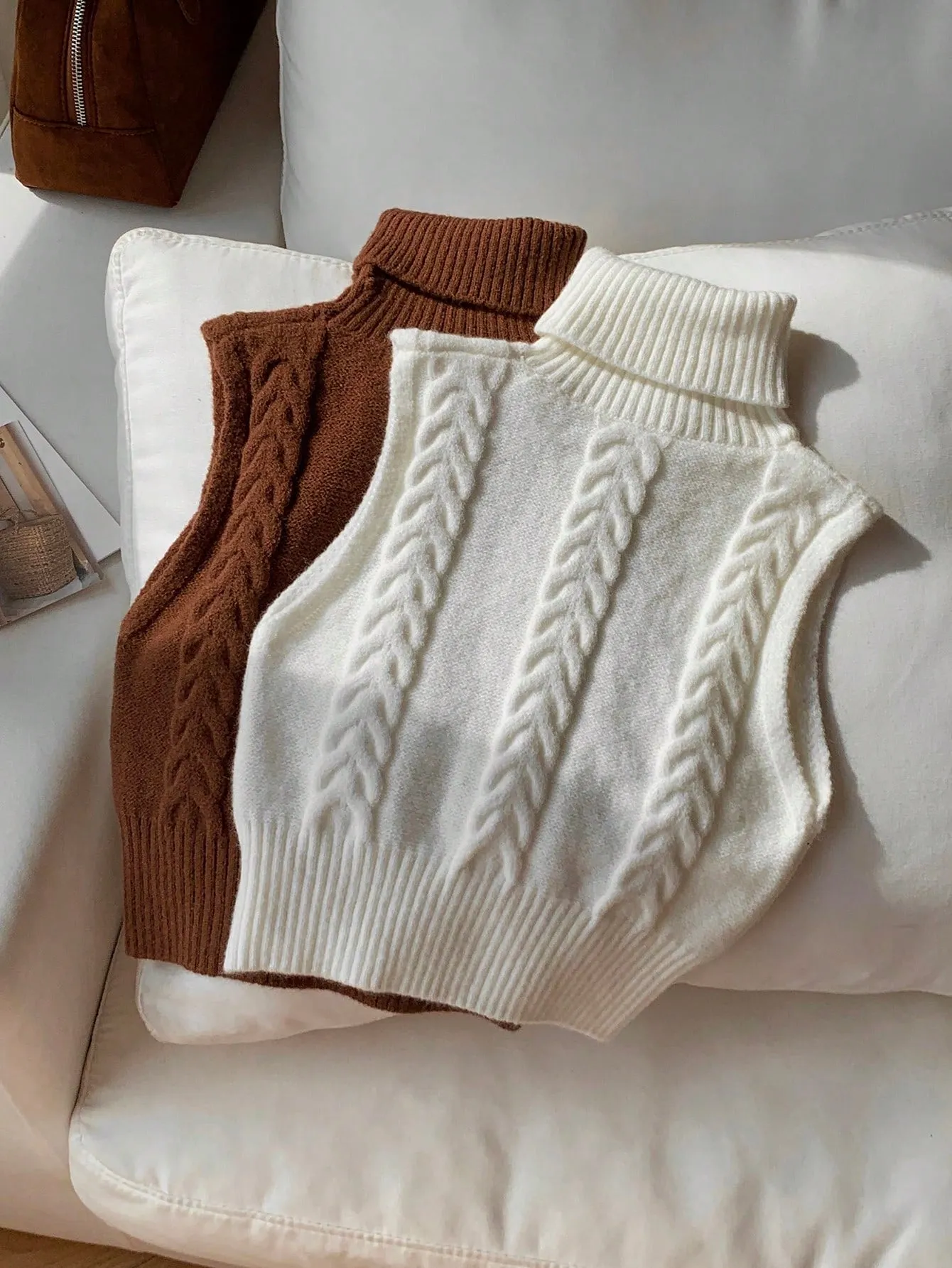 Parien Knitted Sleeveless Woolen Twist Turtleneck Top