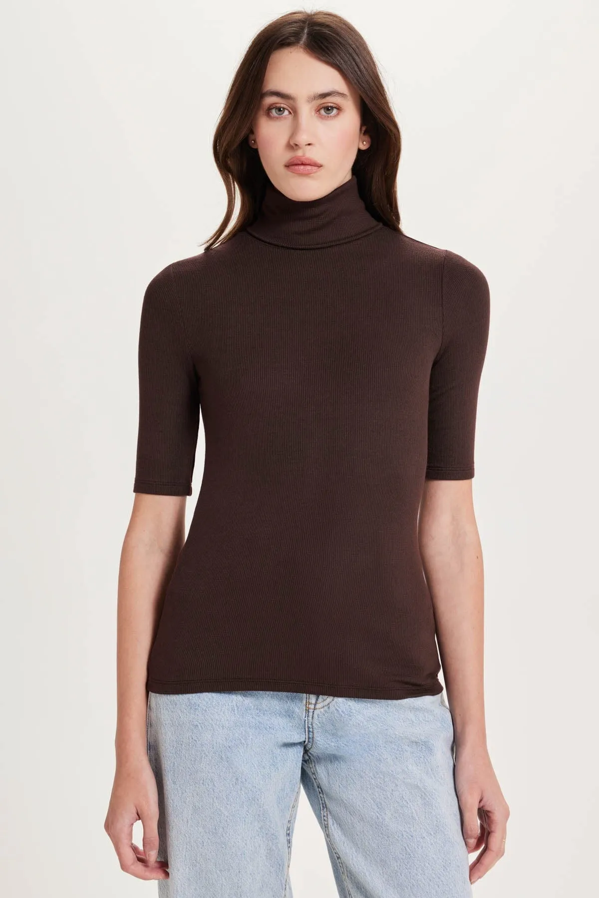 Ribbed Half Sleeve Turtleneck