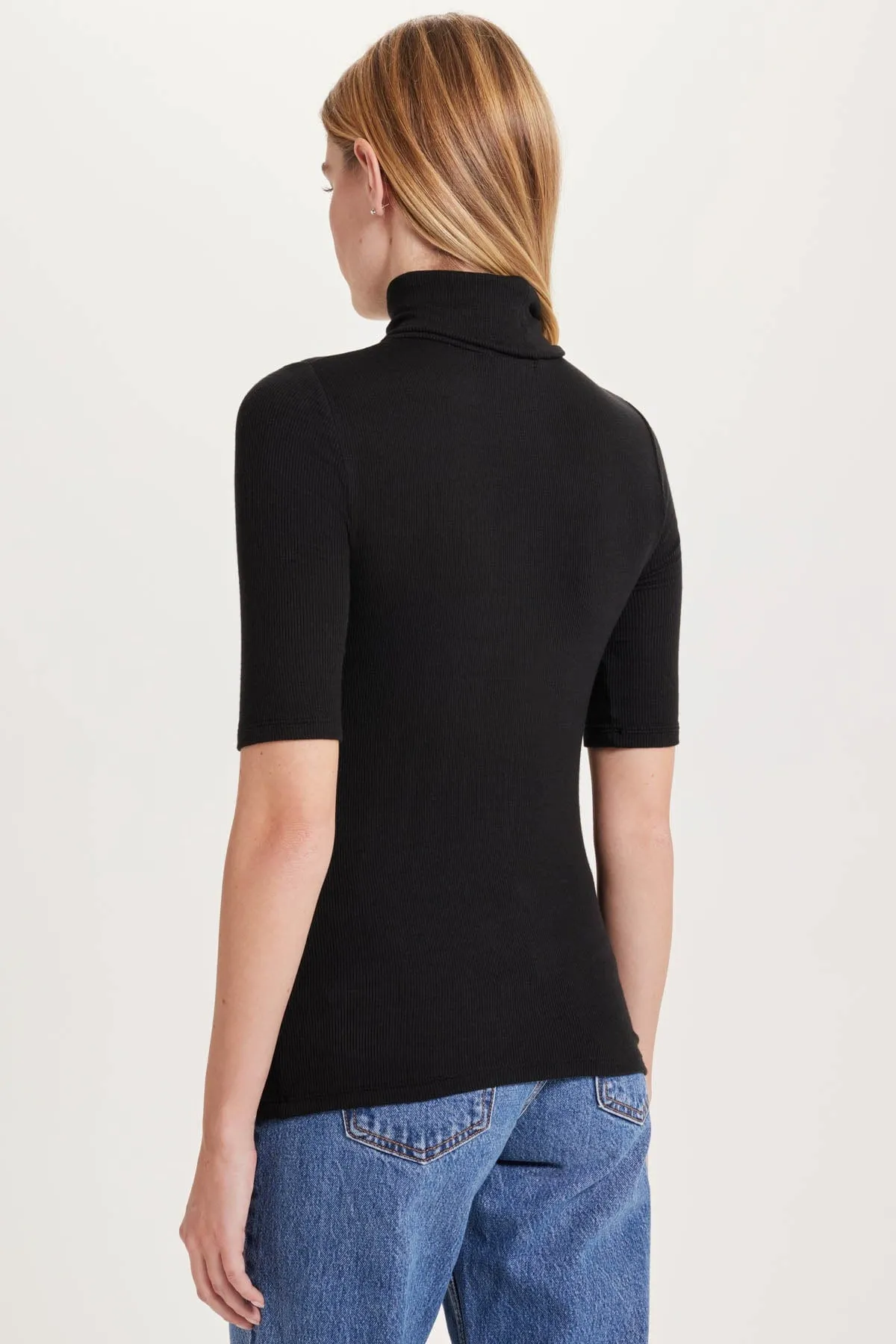 Ribbed Half Sleeve Turtleneck