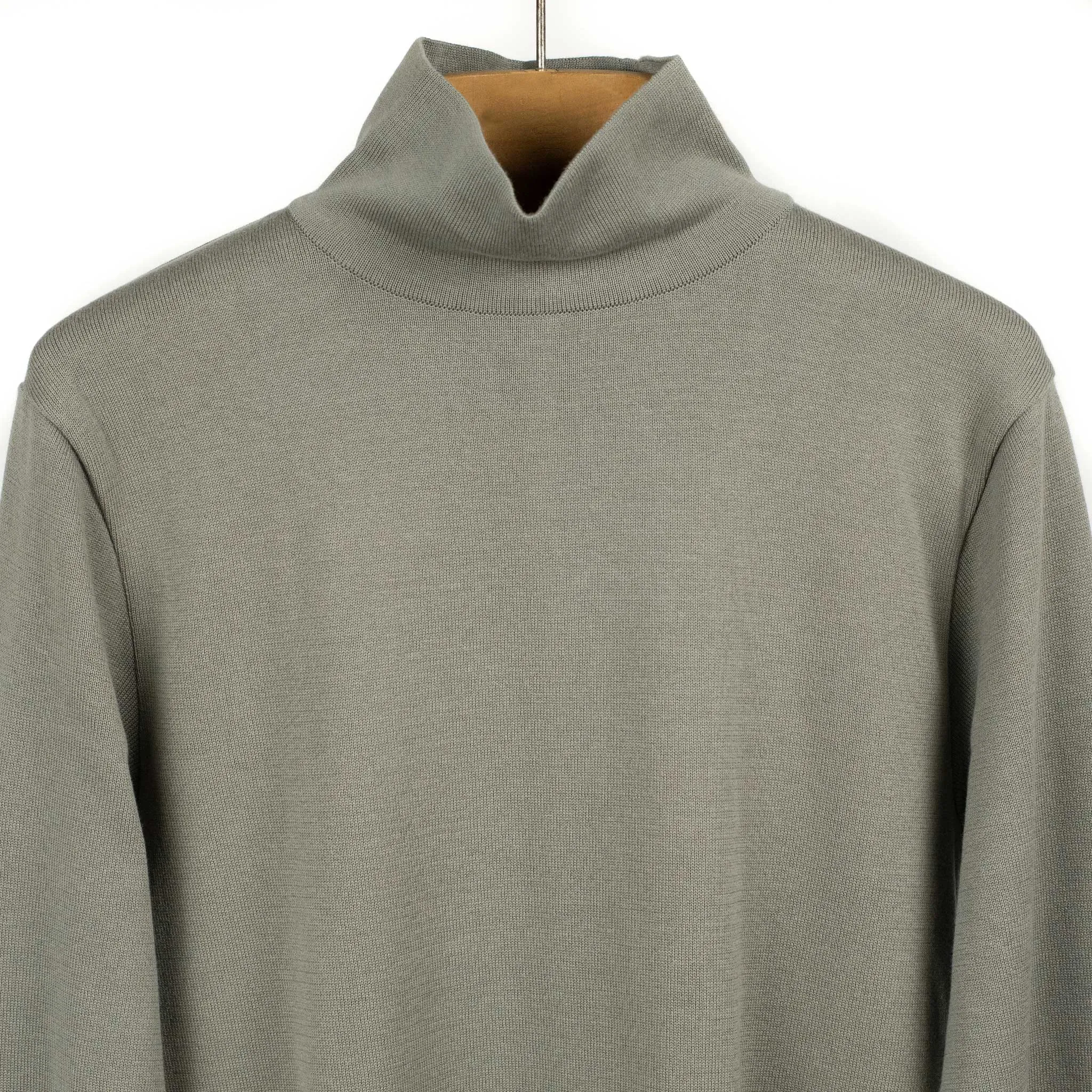 Rollneck knit t-shirt in grey cotton