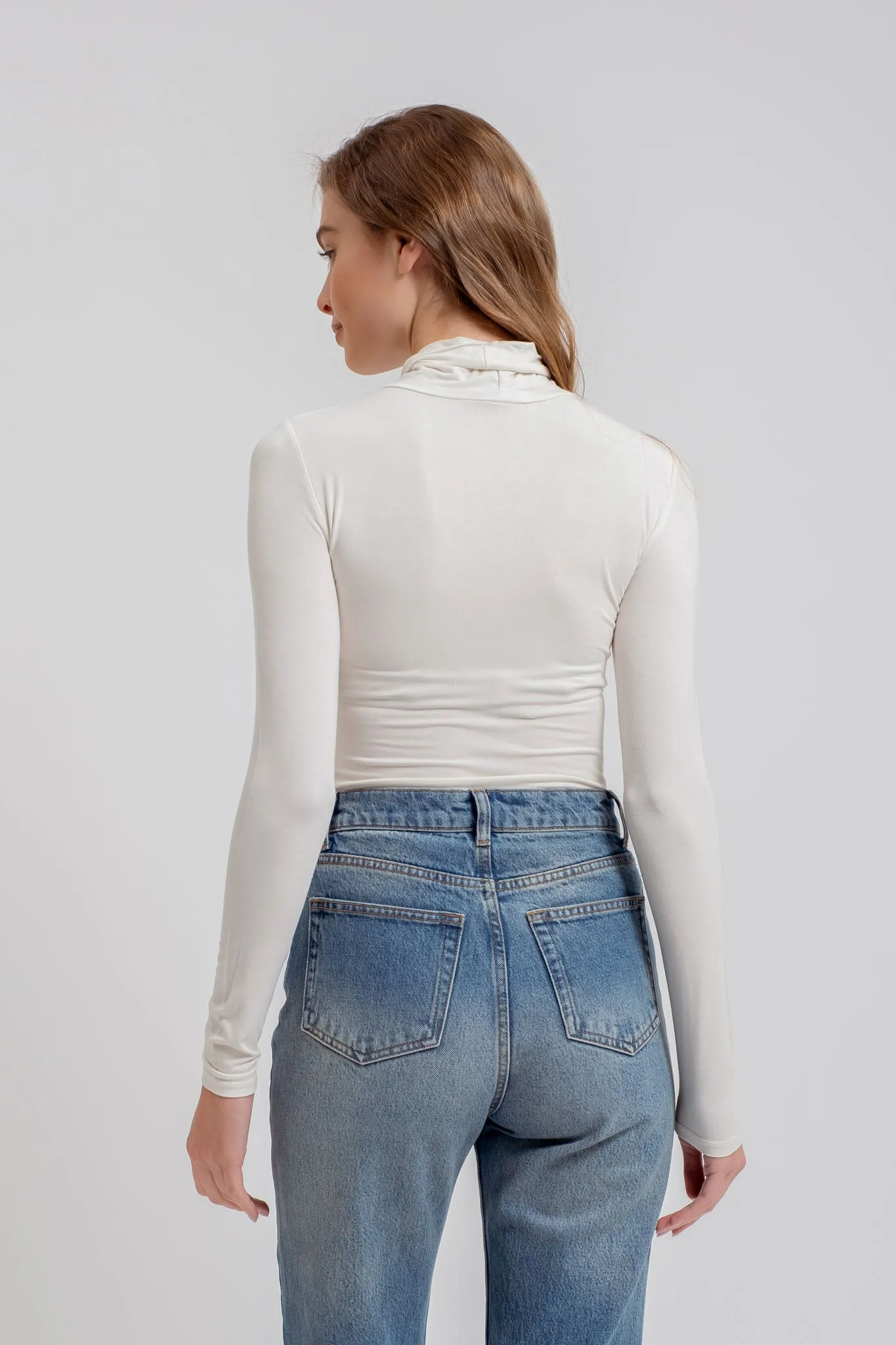 SOLID TURTLENECK LONG SLEEVE KNIT TOP