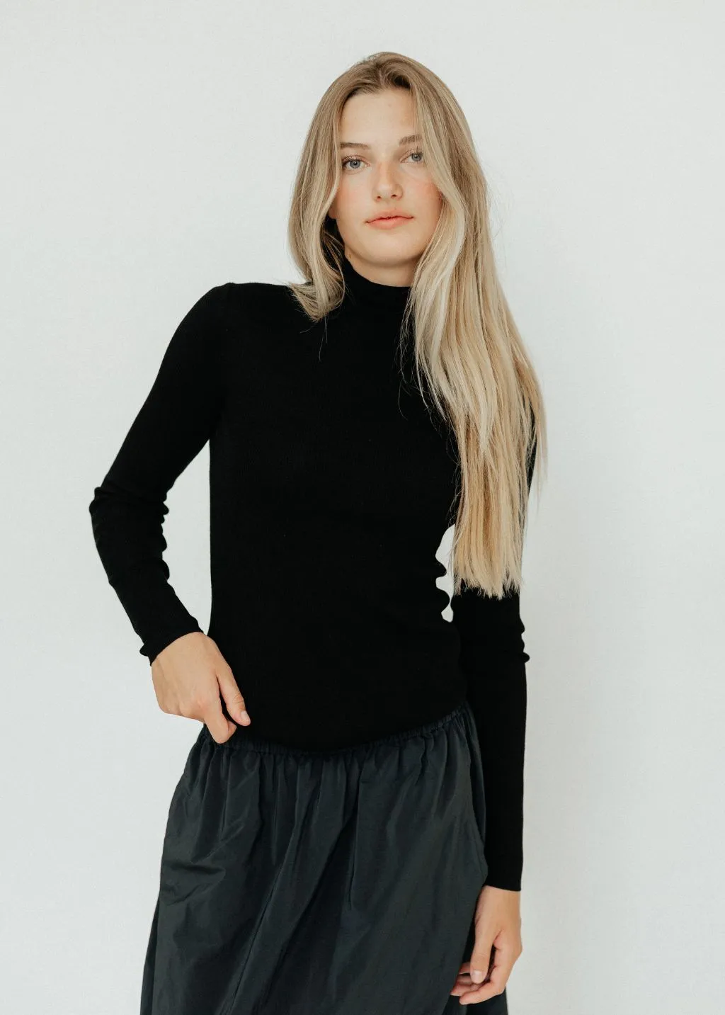 Tibi Feather Weight Ribbed Sweater Turtle Neck Pullover