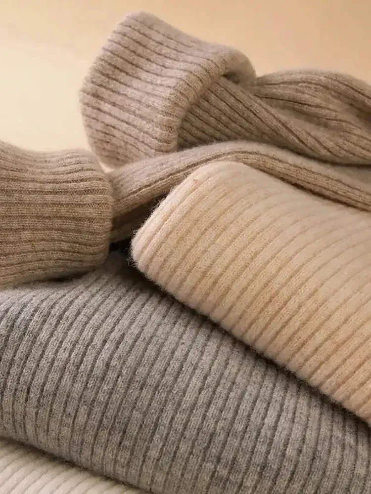 Turtleneck Sweater | Frostine